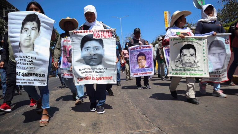 amlo-confia-en-resolver-el-caso-ayotzinapa-con-la-nueva-ley-de-amnistia