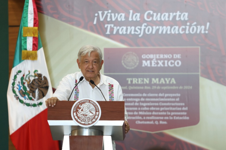 2024-09-29-Presidente-AMLO-Tren-Maya-y-entrega-de-reconocimientos-a-ingenieros-constructores-Quintana-Roo-Foto-20-770x513