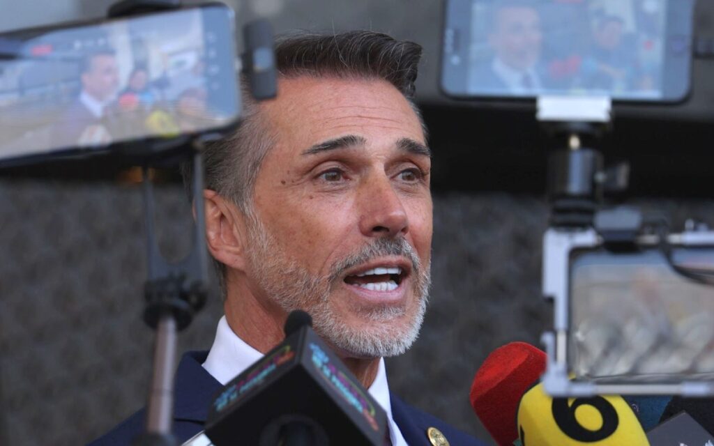 01bd58eee0444cdeb2ec471e62d17322