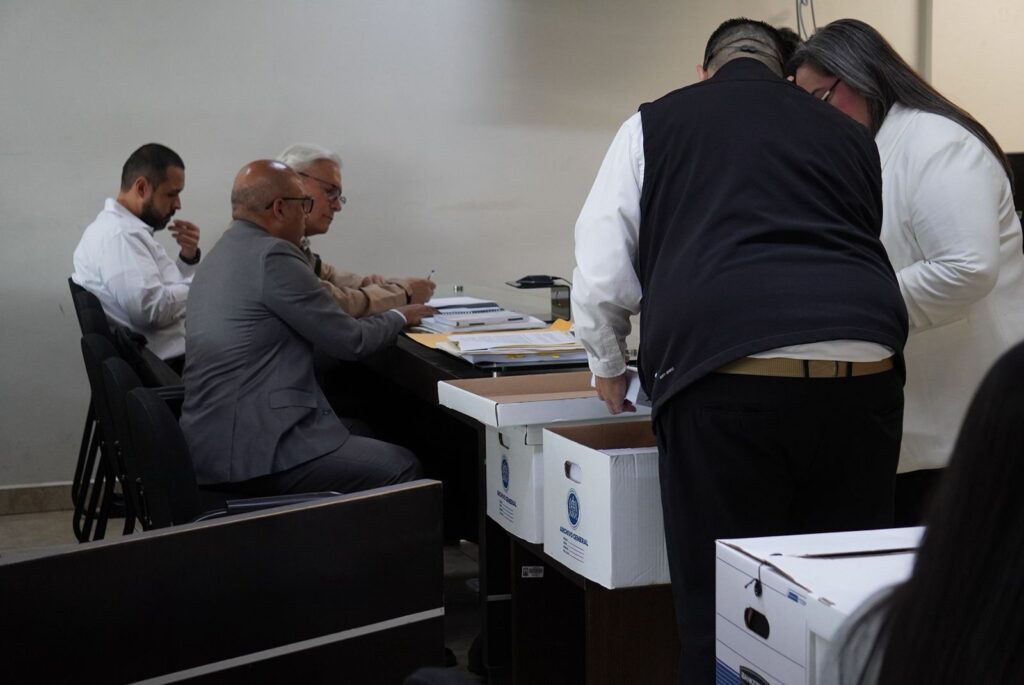 33cf8a5c85ec4b918c5e2d26ea974568