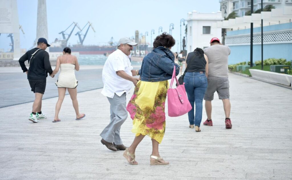 39c8f5c9193e4bf7a7857cae1e1380d2