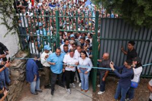 25f83fff29bf47e7aa50ca0f23b307f1