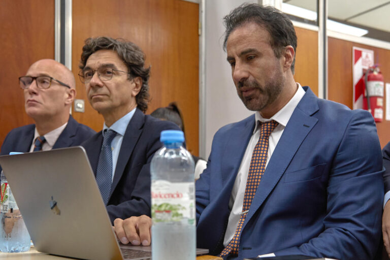 Nuevo juicio por muerte de Maradona comienza con nuevas estrategias y acusaciones cruzadas