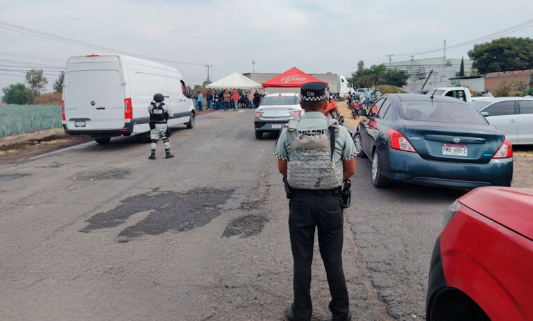 472b6de8aeb04578a7b5b14336163936