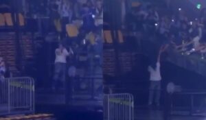 5d661492f7ac421cac5485795afebe69