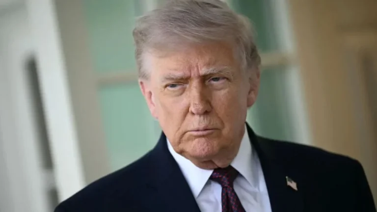 652fee0472504bdab25254dc50ba595f