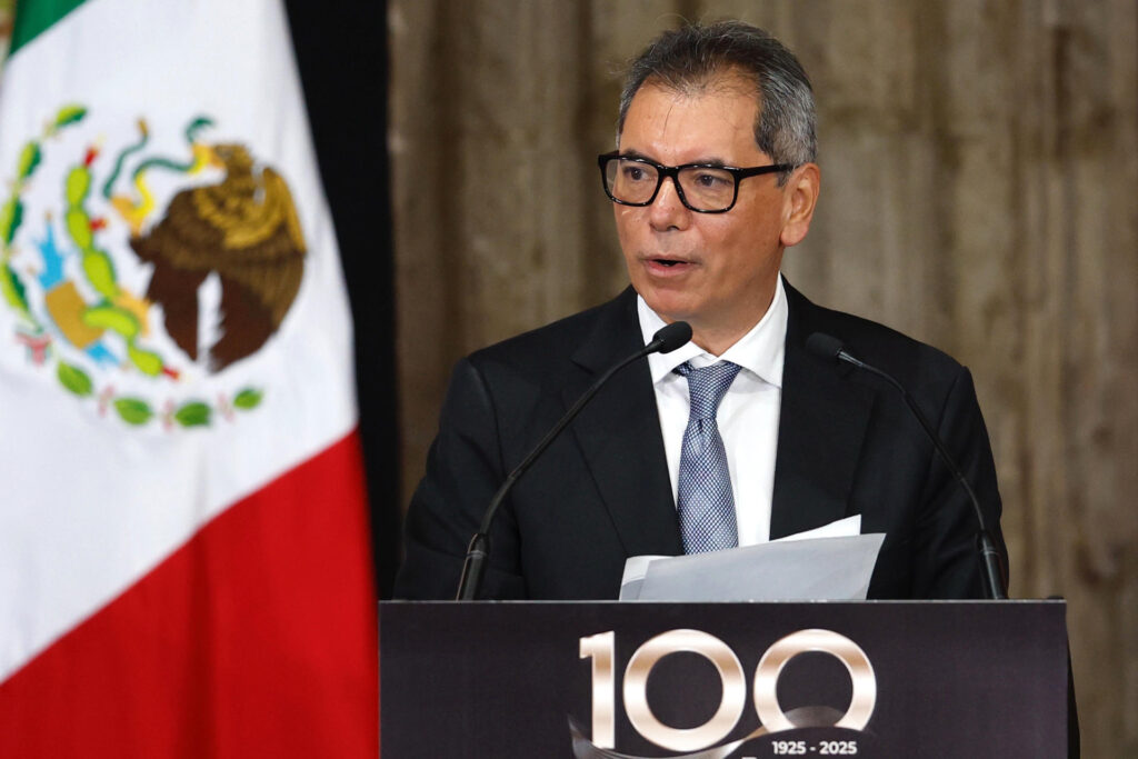 Secretario de Hacienda advierte que México enfrenta "conjunto inédito" de desafíos