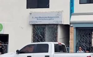 8b065633fccb437f92aa7ff8d7a0a79b