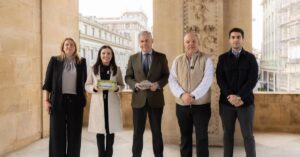 9504163ba9b24d83b25ee5dd84f482d5