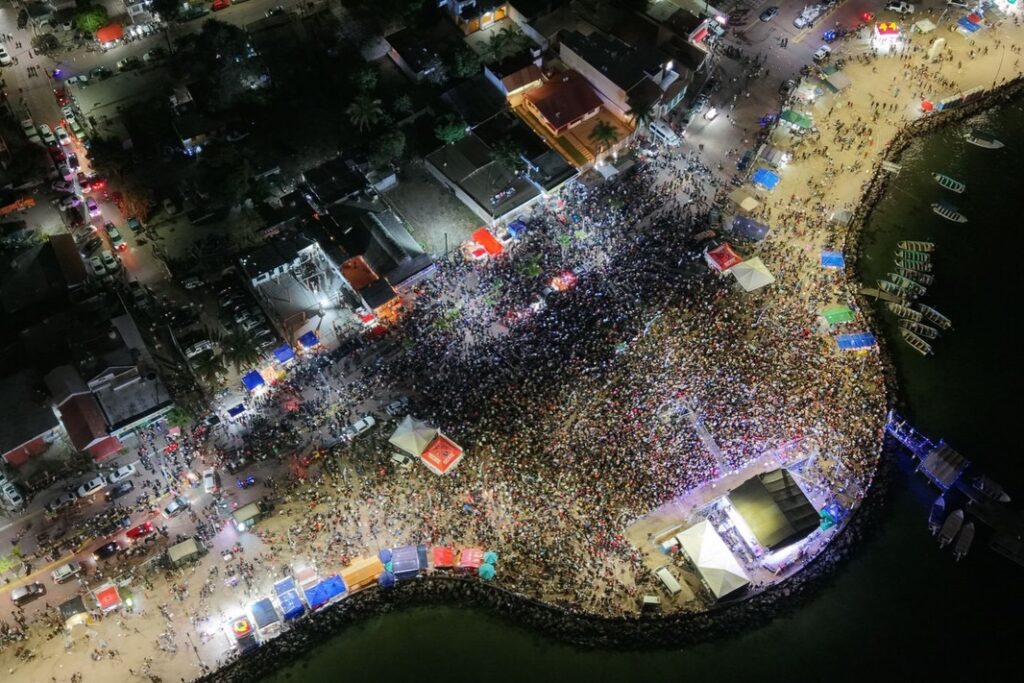 d75789e2289045f8a49b68290954b393